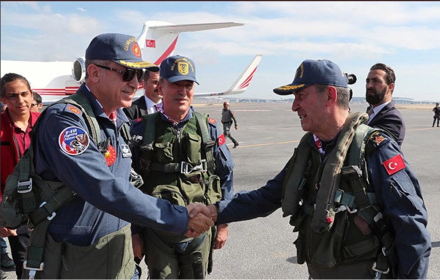 Ο Ερντογάν με στολή πιλότου: «Η επιχείρηση ειρήνης στην Κύπρο (1974) απογείωσε την τουρκική αμυντική βιομηχανία» -Έρχονται νέες επιχειρήσεις;